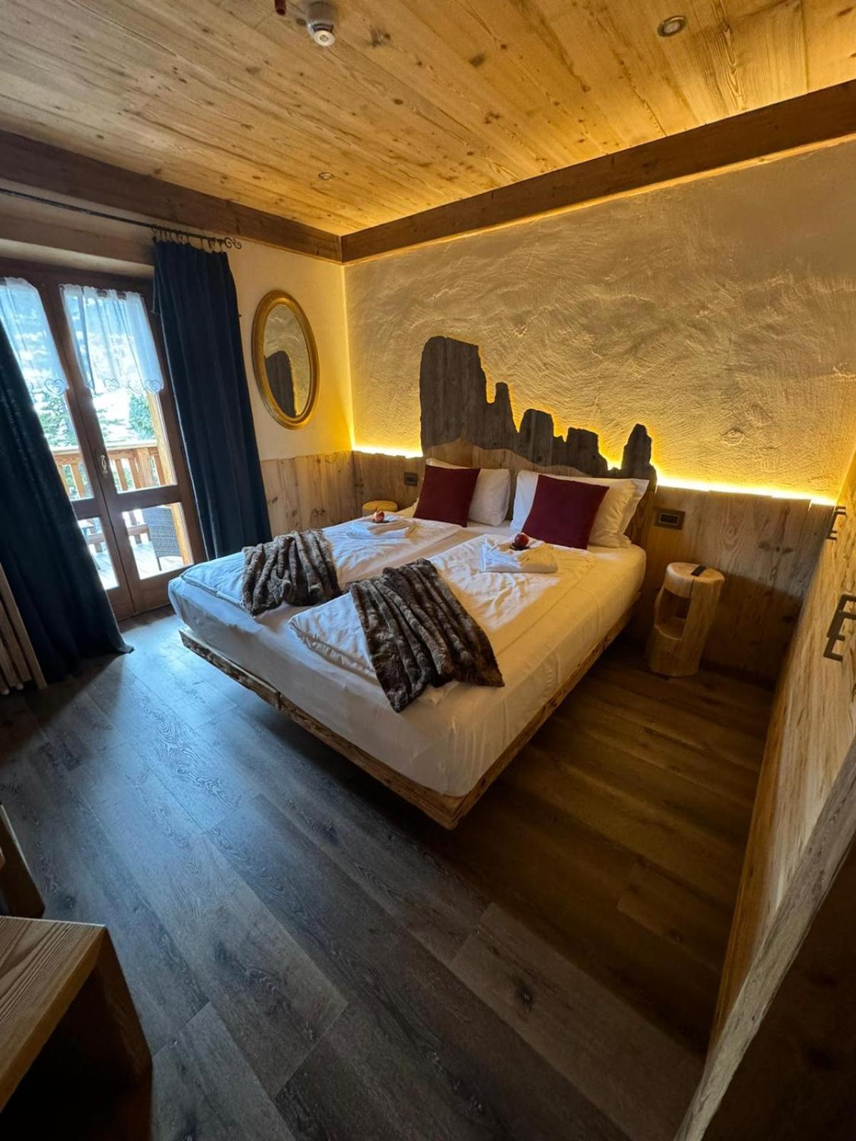 Hotel Ciasa Lorenzi Κορτίνα Ντ' Αμπέτσο Εξωτερικό φωτογραφία